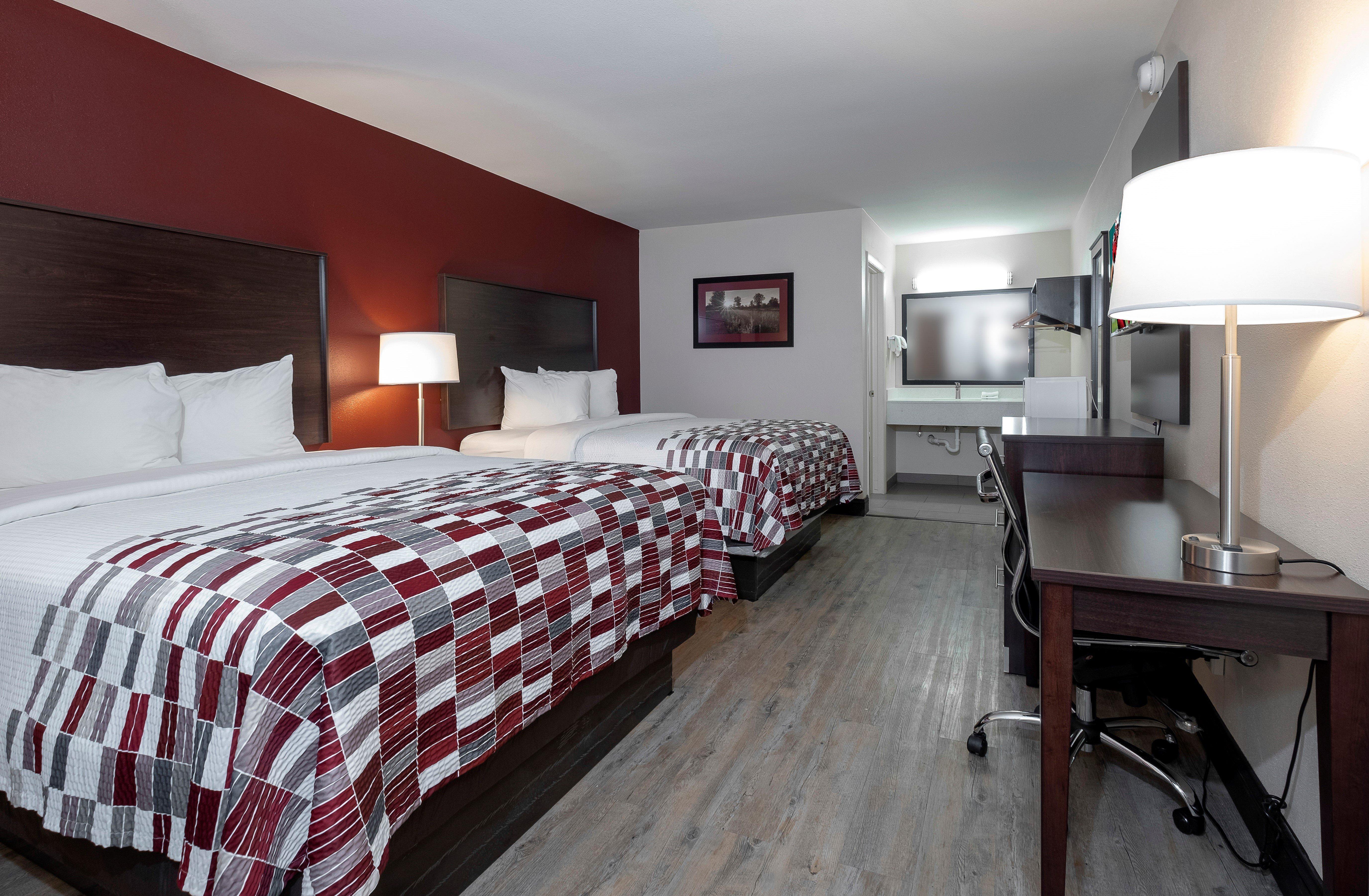 Red Roof Inn Маскл Шолс Экстерьер фото
