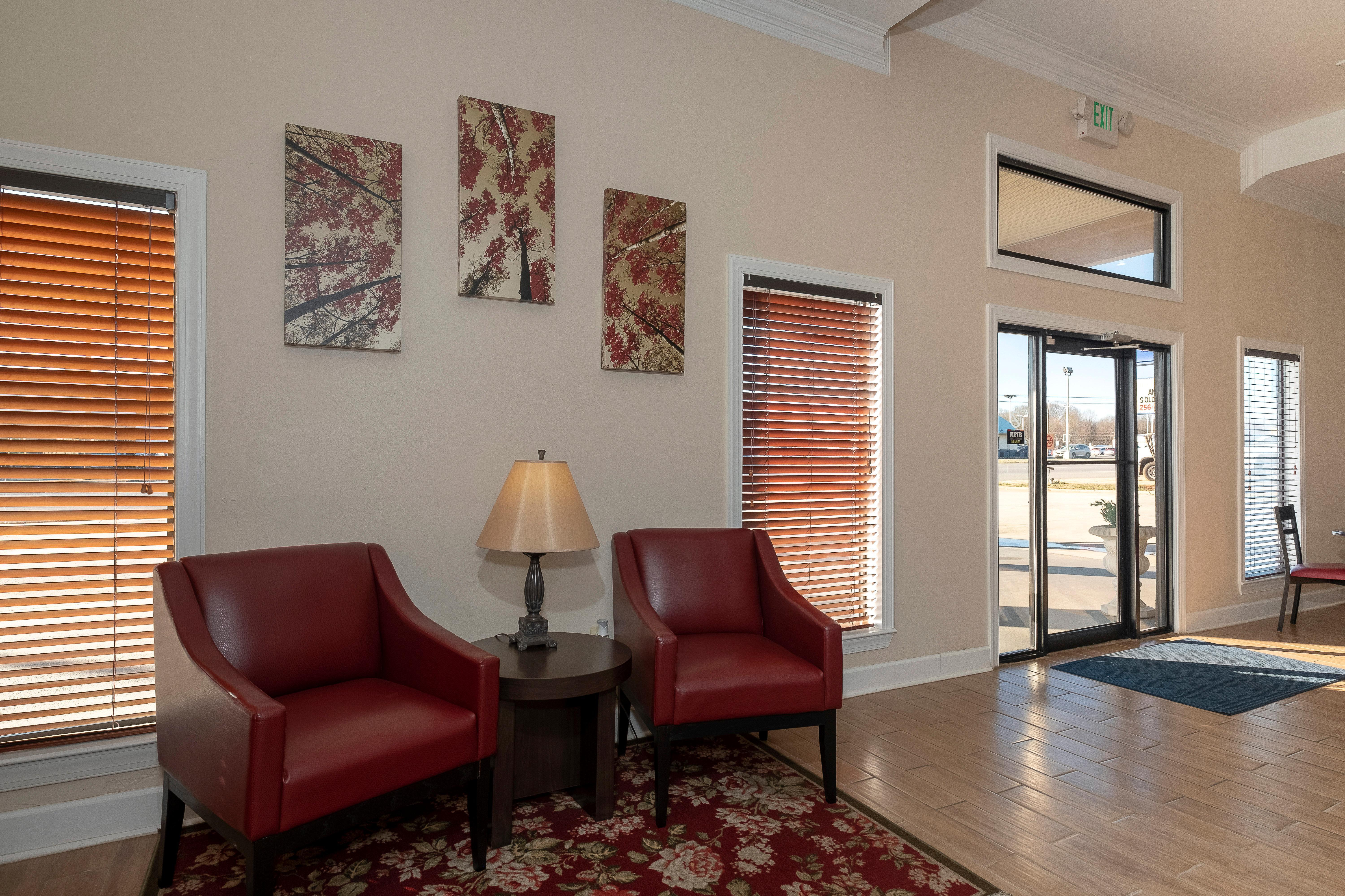 Red Roof Inn Маскл Шолс Экстерьер фото