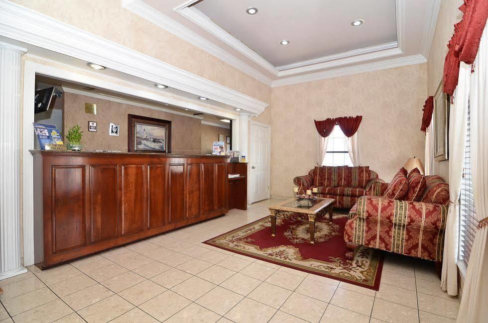 Red Roof Inn Маскл Шолс Экстерьер фото