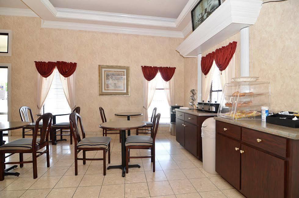 Red Roof Inn Маскл Шолс Экстерьер фото